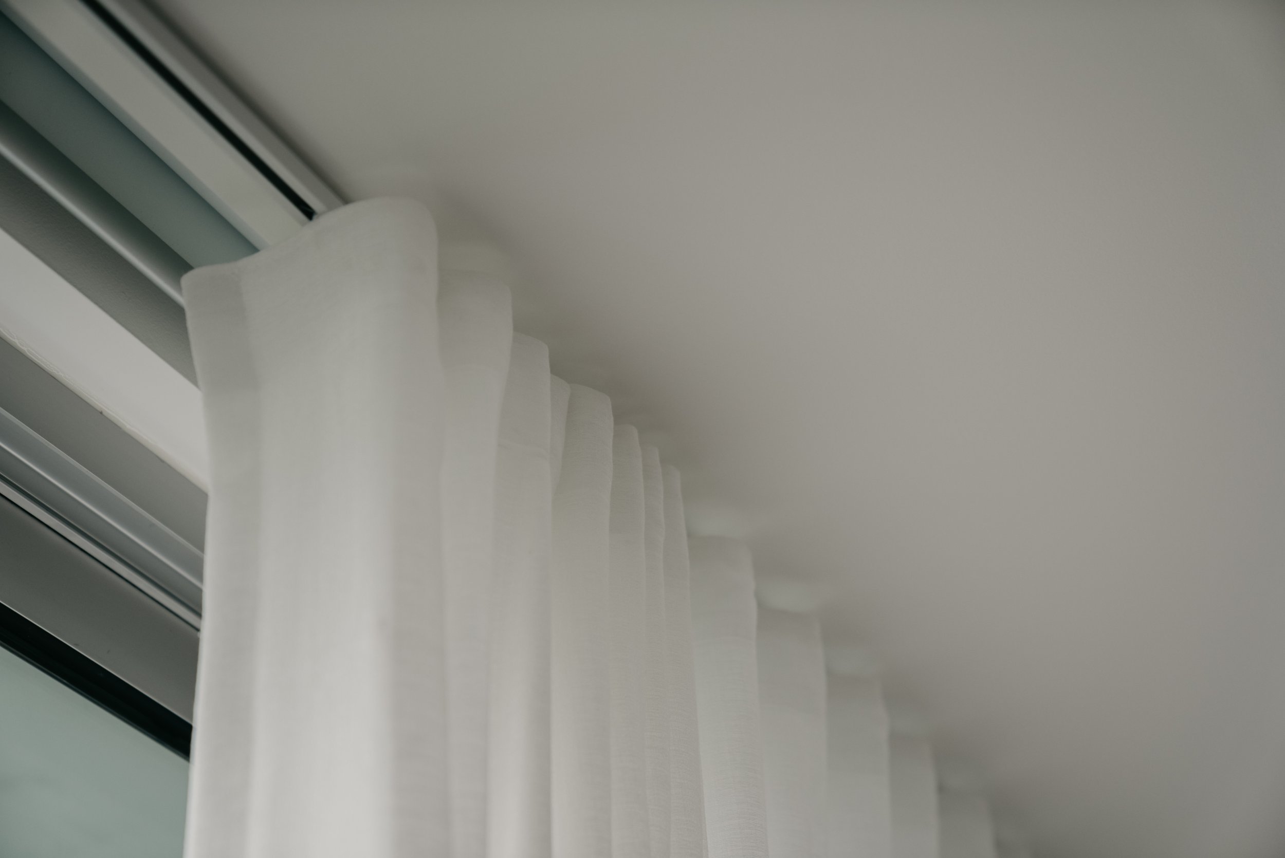 Pleated sheer curtain